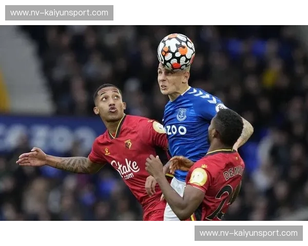 蓝色的荣耀与黄色的不屈：埃弗顿与沃特福德的英伦足球史诗